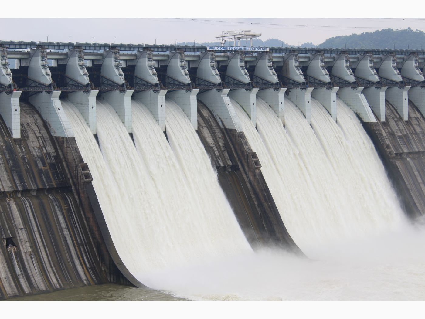 Southwest: Solving the Mystery of Erroneous Dam Monitoring Data image 1