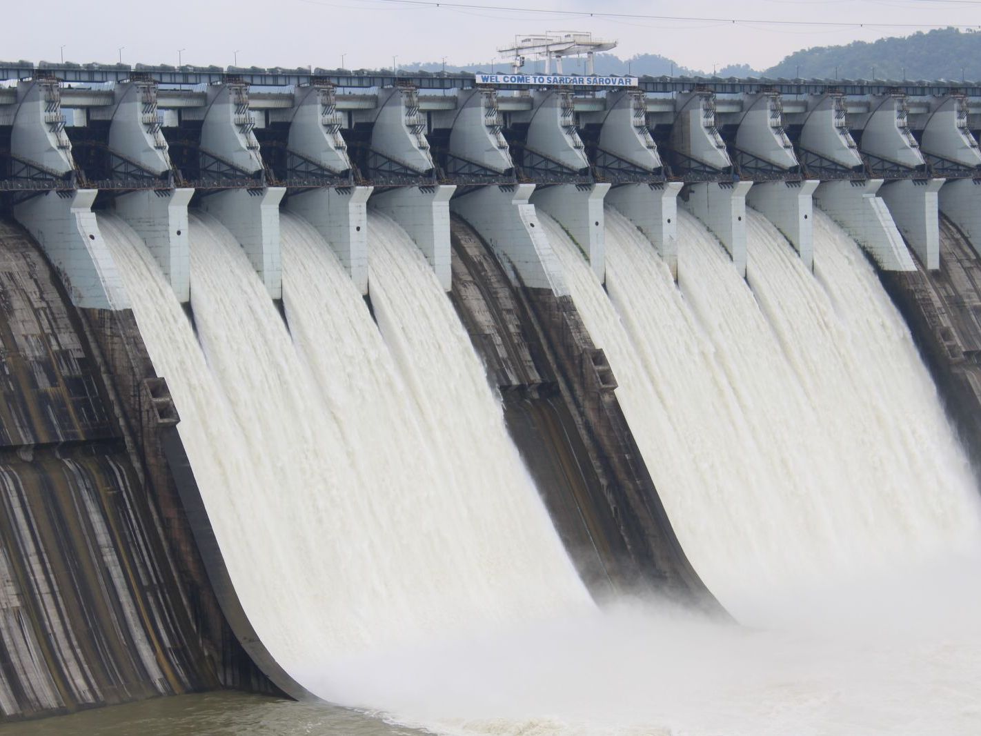 Southwest: Solving the Mystery of Erroneous Dam Monitoring Data image 1