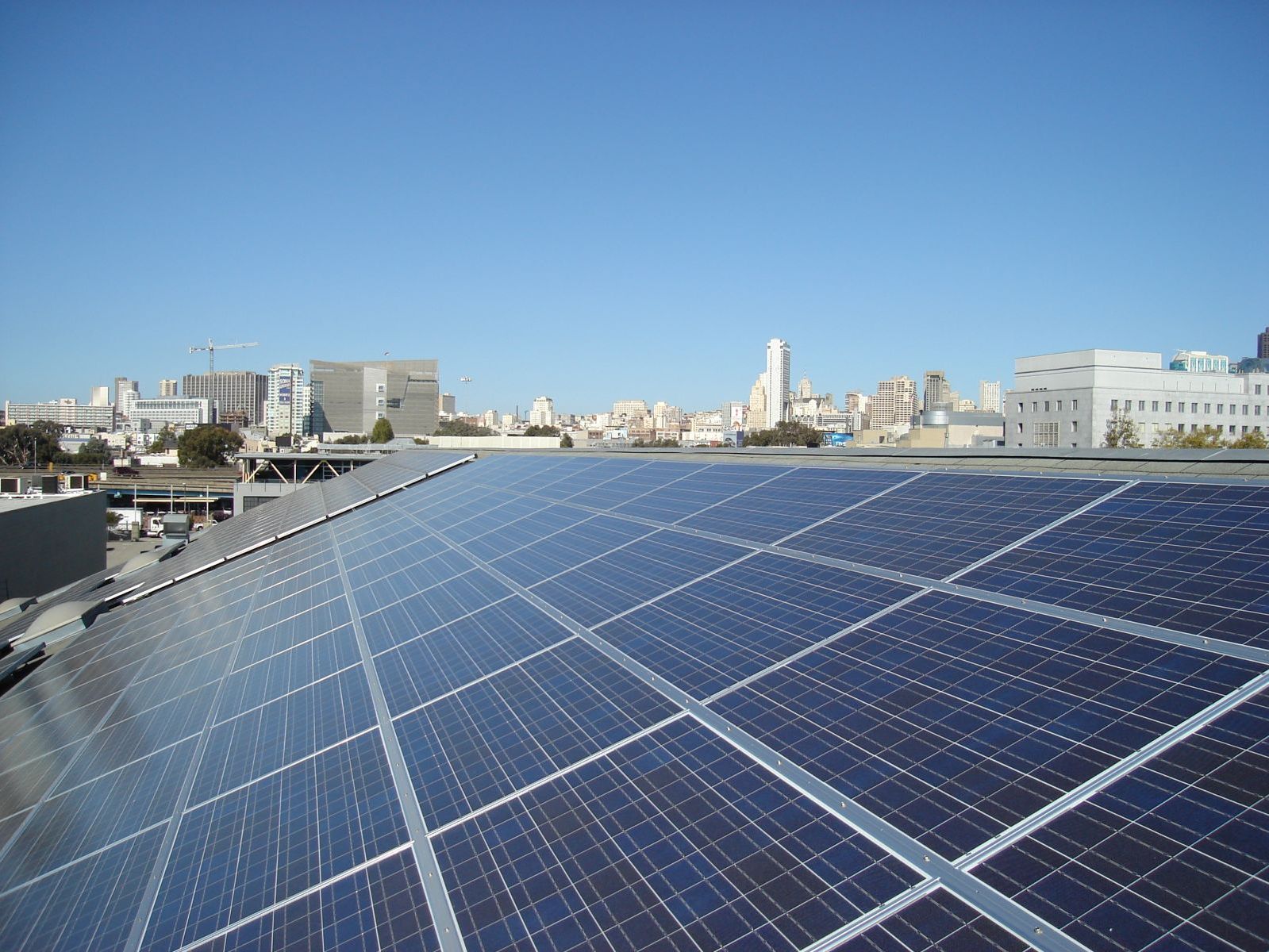 California: Retailer Goes Solar image 1
