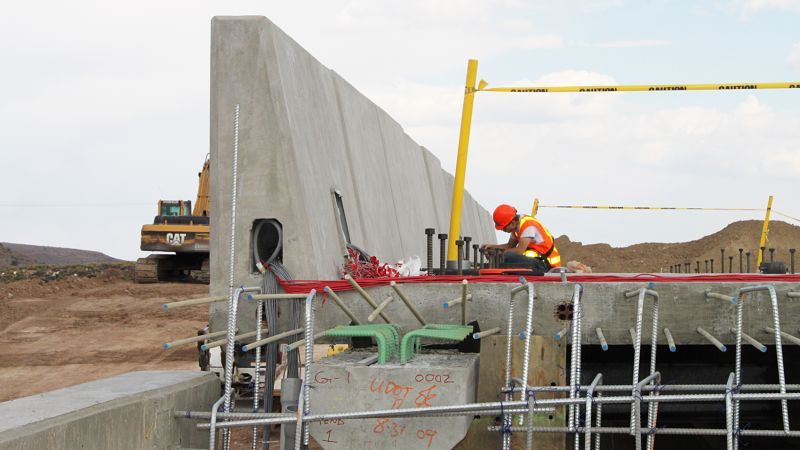Utah: Monitoring Strain on Precast Bridge Deck