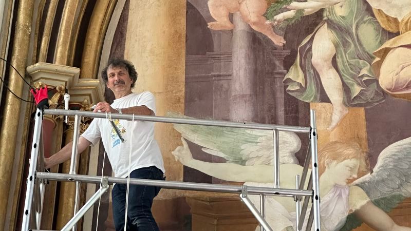 France: Restoring a Royal Chapel
